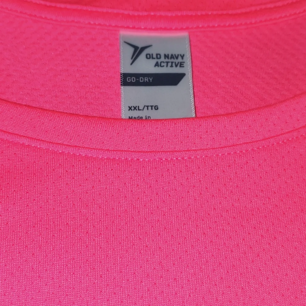 Sale 💥3/$30 Old Navy Active Go-Dry Athletic Short Skeve Shirt